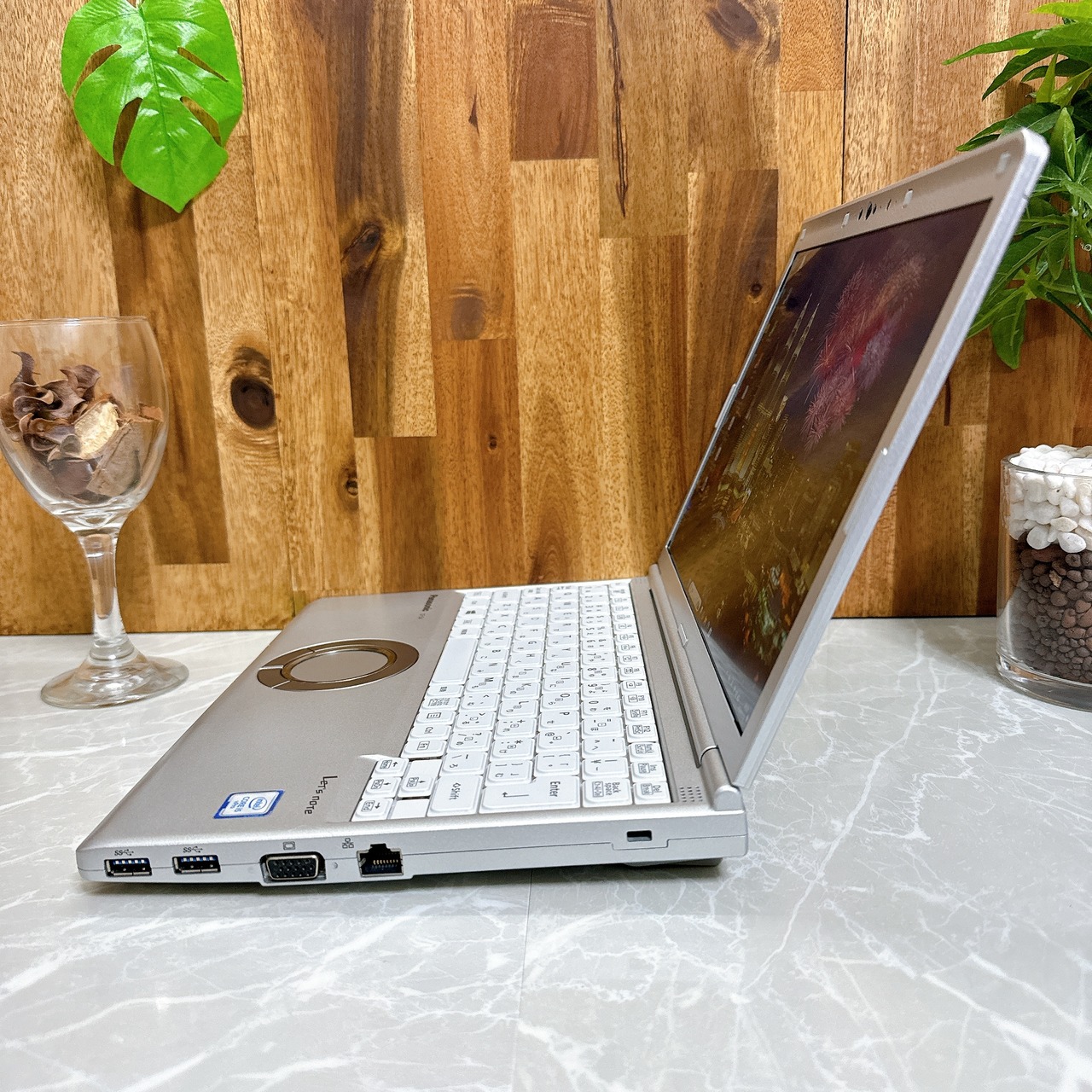 Panasonic Let’s note SV8 / Core i5-8365U / メモリ8GB / SSD256GB / ノートパソコン