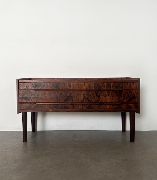 Chest of 2drs / CS187