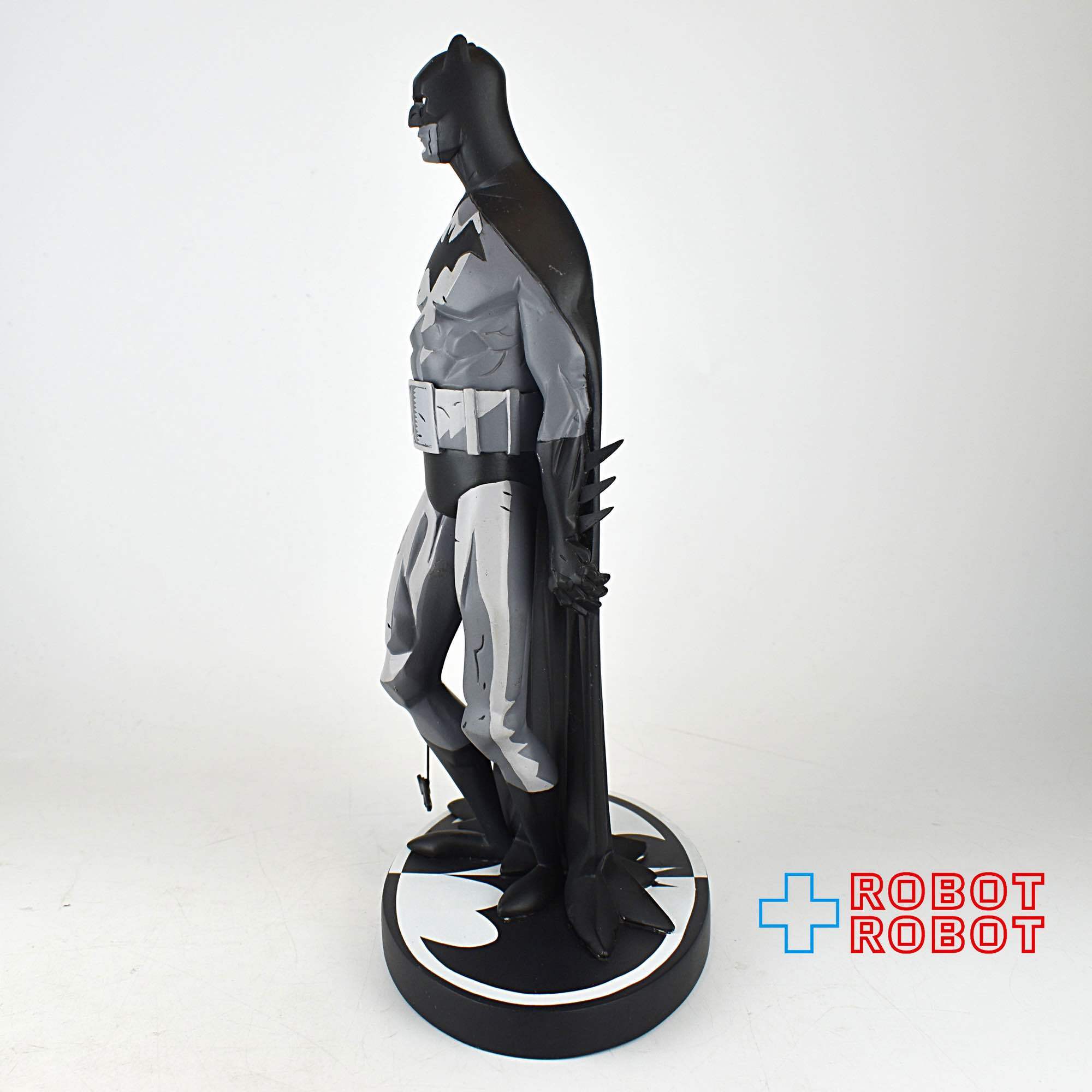 DCコミックス ブラック＆ホワイト バットマン スタチュー By マイク 