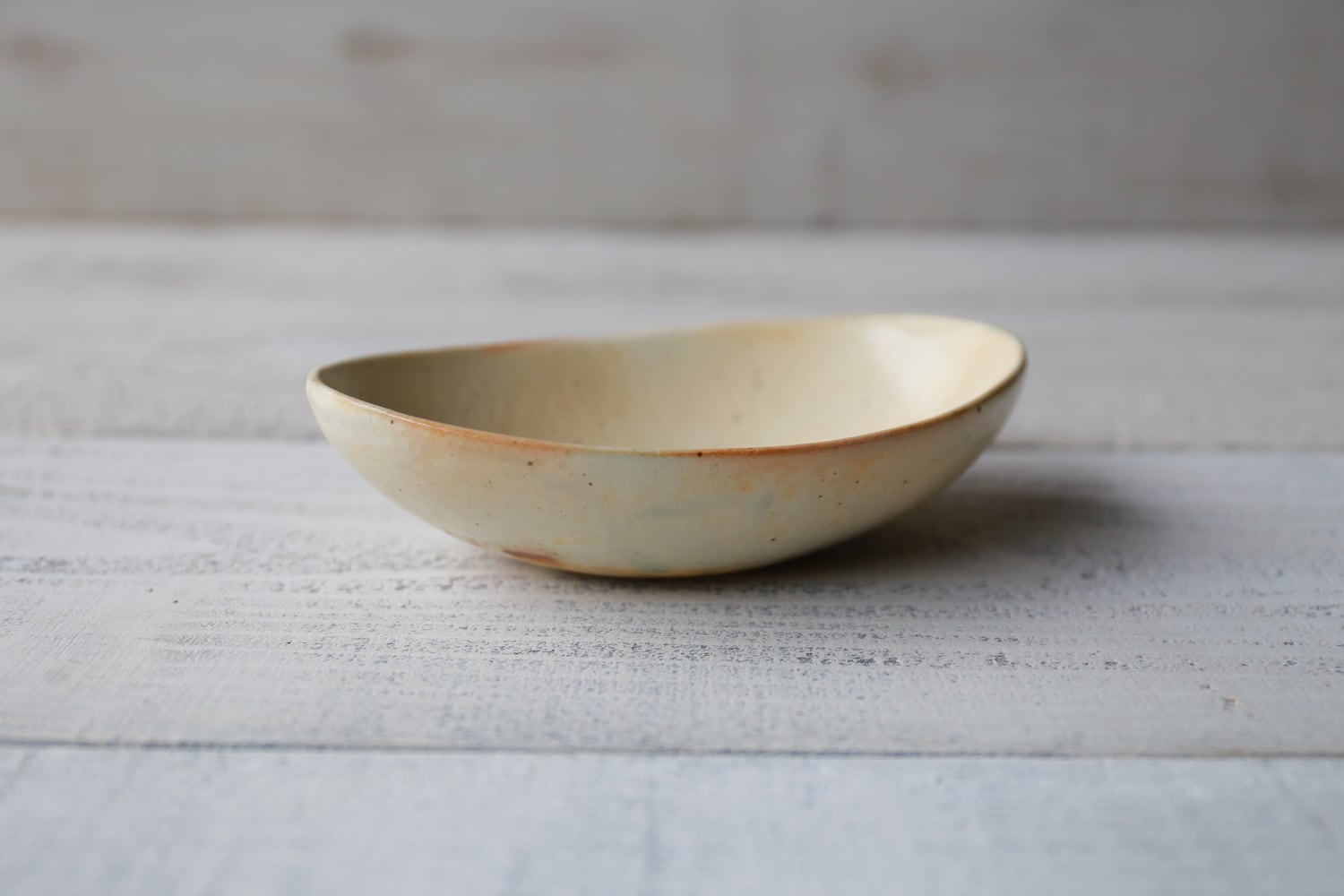 鉄散 楕円深鉢 小 | 古谷製陶所