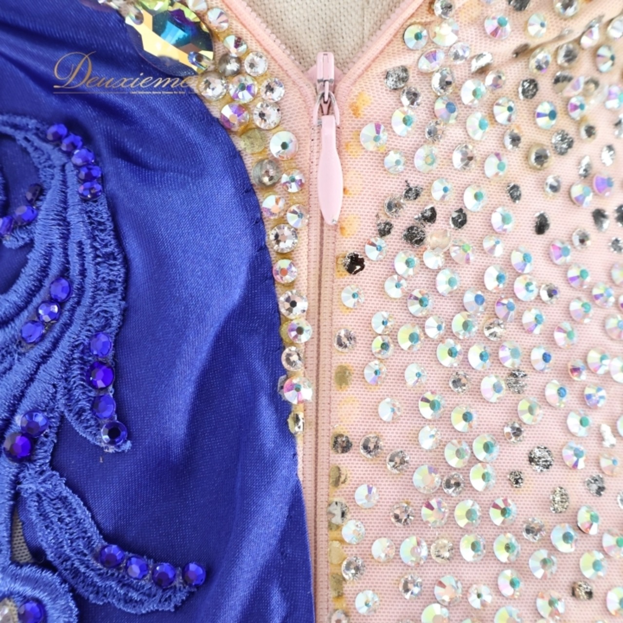 社交ダンス 衣装 スタンダードドレス ワンピース ドレス スタンダード フロート 青 ピンク 光沢 デモ 競技 ダンス パーティ 発表会 レース 高級感 ブルー系 ピンク系 スカート3枚重ね フロートレース 華やかさ 光沢感 パーティードレス エレガント 競技用ダンス衣装 女性用ワンピース デモ用衣装