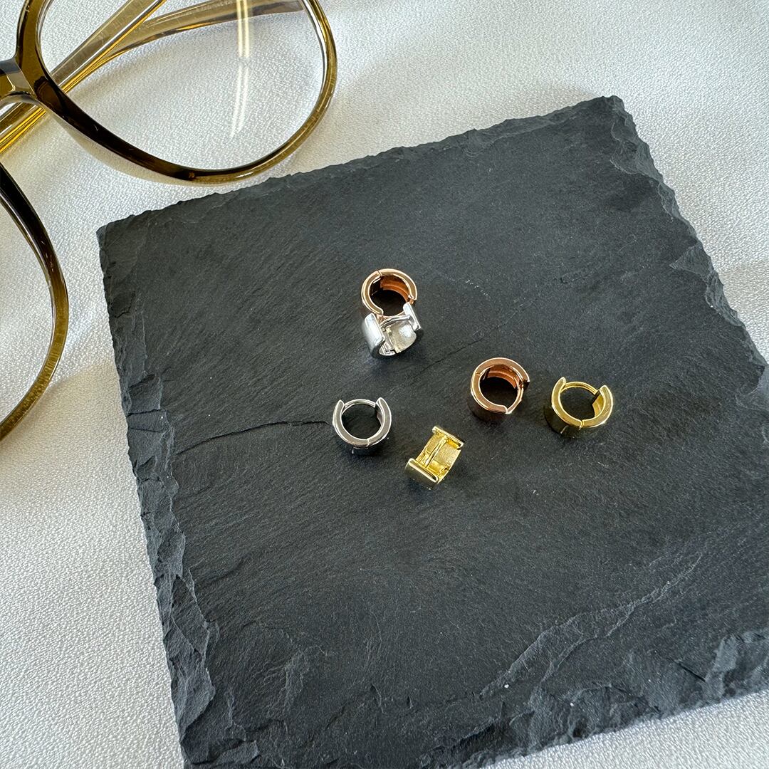 【片耳】P33 / corinthミニピアス