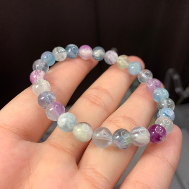 3 色合い綺麗✩エンジェルフェザーフローライトブレスレット