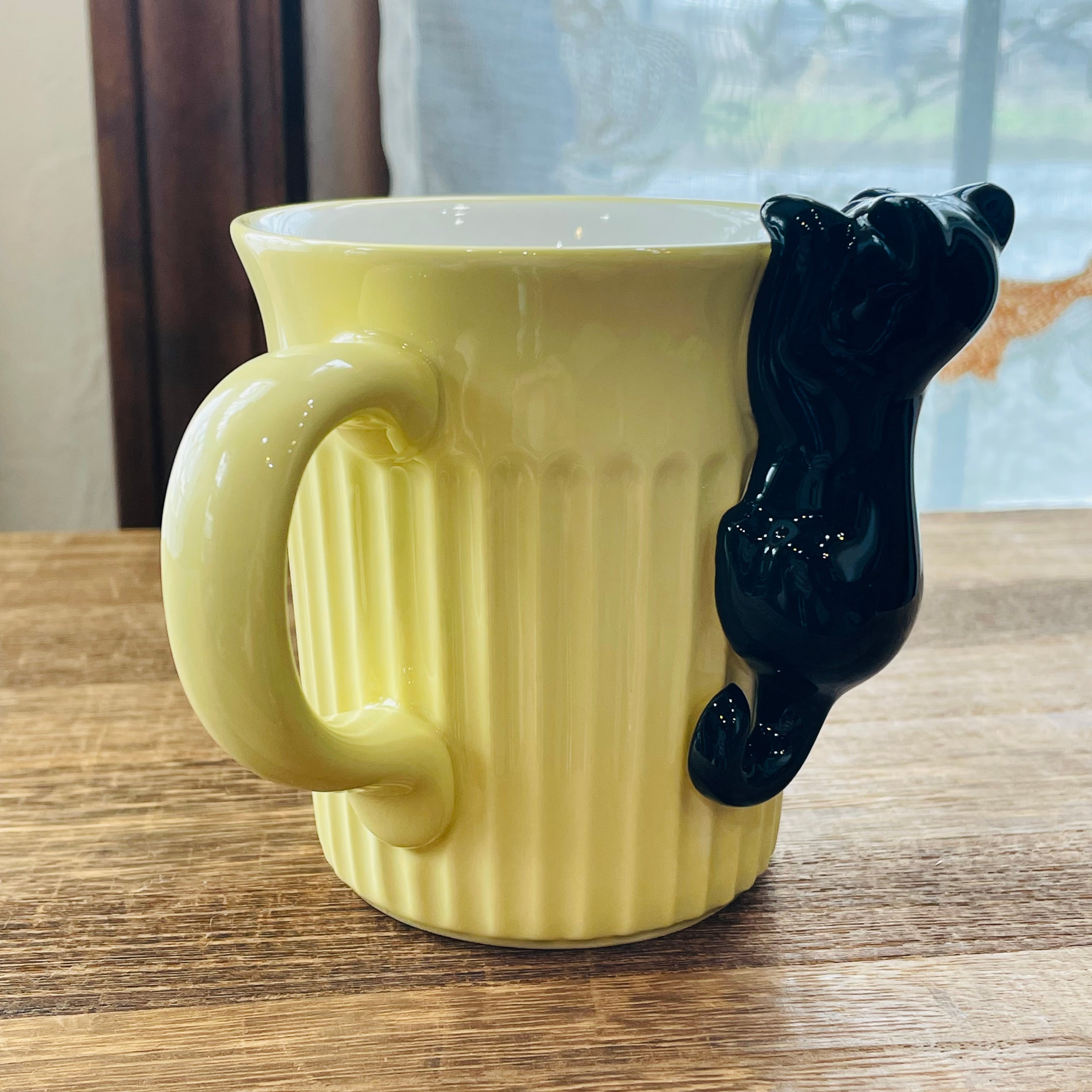 マグカップ｜にらめっこマグ  猫雑貨 猫モチーフ 猫柄 猫グッズ おうち時間 黒猫 プレゼント プチギフト 贈り物