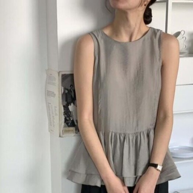peplum sleeveless blouse 　TO0989