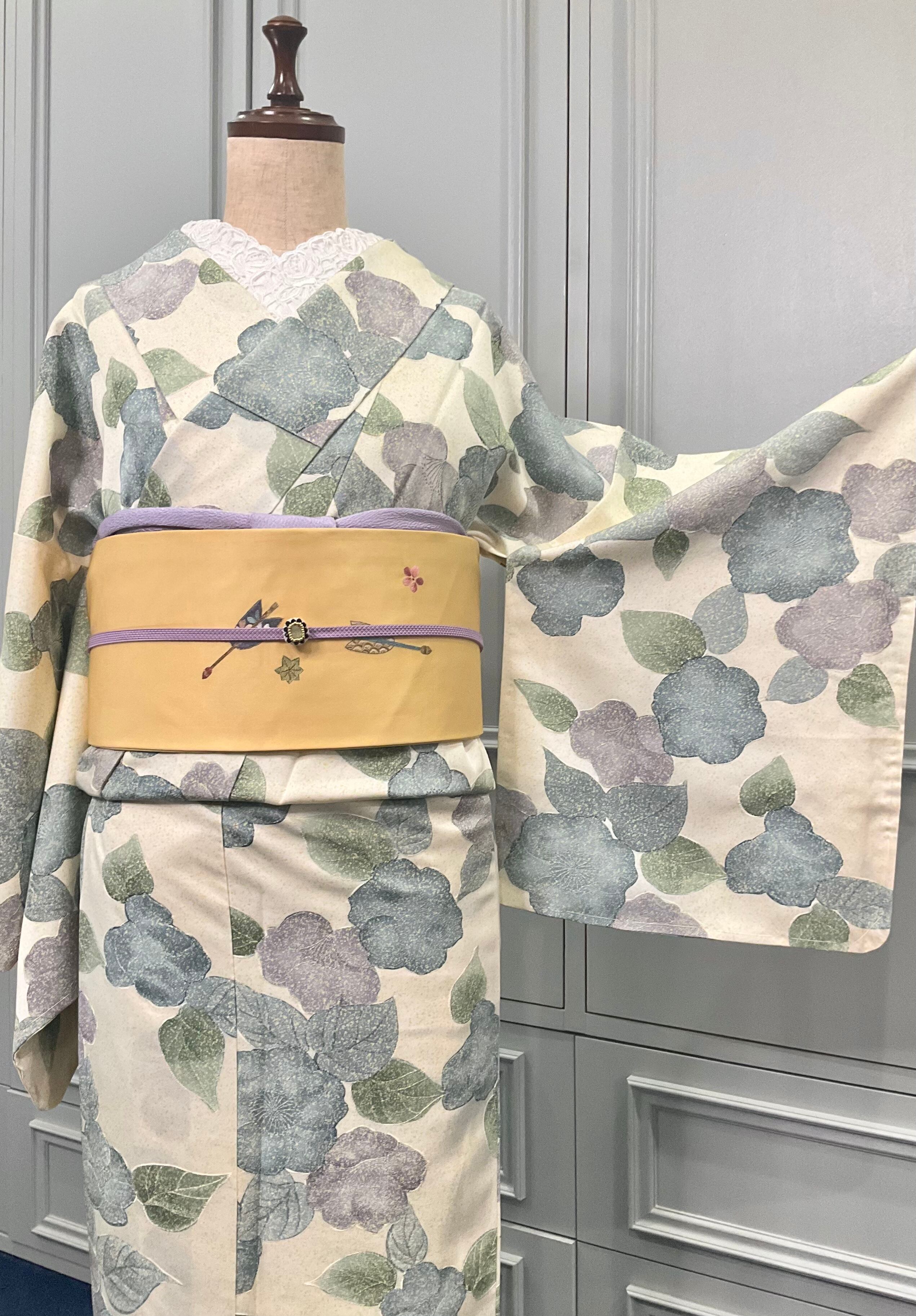 とっておきし福袋 小紋 五月蝿かっ しつけ付き ⭐️新品未使用 ちりめん 未 正絹 着せ替え服・アウトフィット