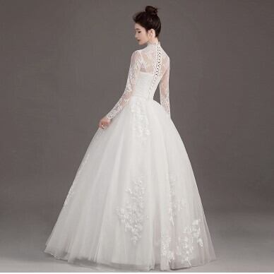 クラシカル ウエディングドレス ホワイト 美しい花レース 長袖 フレア