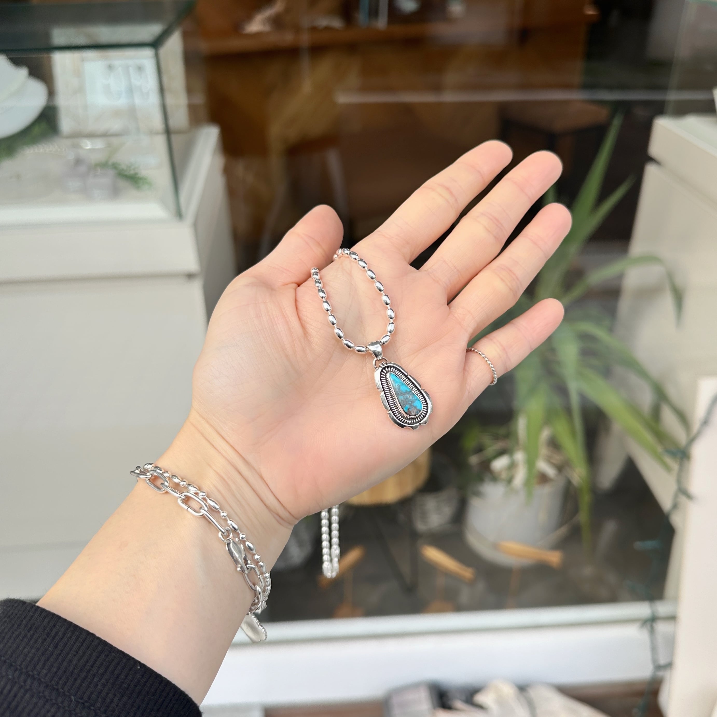 Indian Jewelry 》【一点物】ビズビー ターコイズ ペンダント