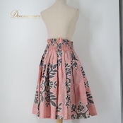 フラダンス 衣装 パウスカート ピンク系 ハワイアンプリント ハワイアン アロハ フラ ダンス レッスン 練習 華やか 鮮やか かわいい おしゃれ シングル スカート フレア 軽やか ふんわり 淡色 グレイ系 ホワイト系 ピンク 灰色 白 フラダンス衣装 ハワイアンスタイル かわいいスカート 練習用 衣装スカート おしゃれ服 女性用ダンススカート 軽やかなデザイン パウスカートピンク ハワイアンデザイン フリルスカート シンプルスタイル ダンスレッスン着