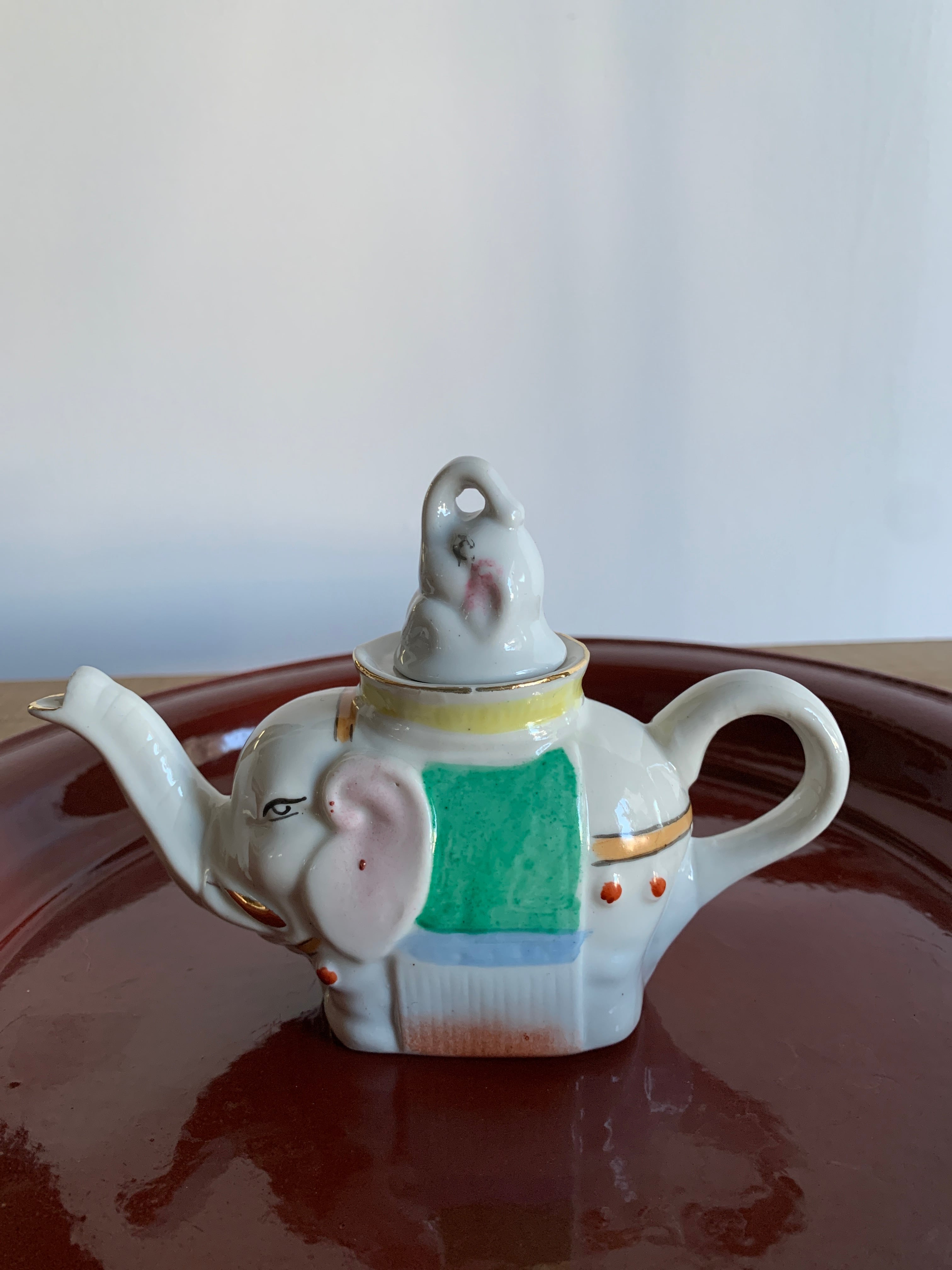 Vintage Chinese 象teapot