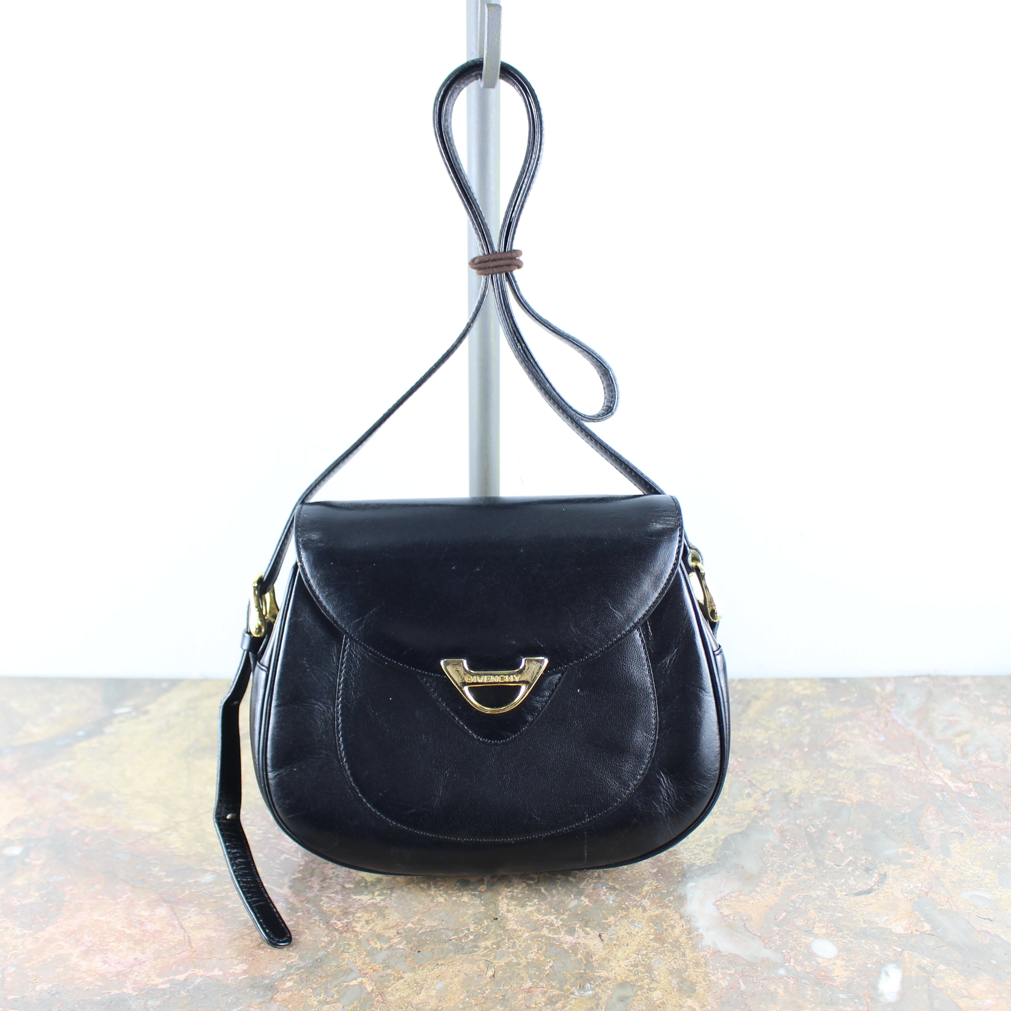 GIVENCHY LEATHER SHOULDER BAG MADE IN JAPAN/ジバンシィレザー