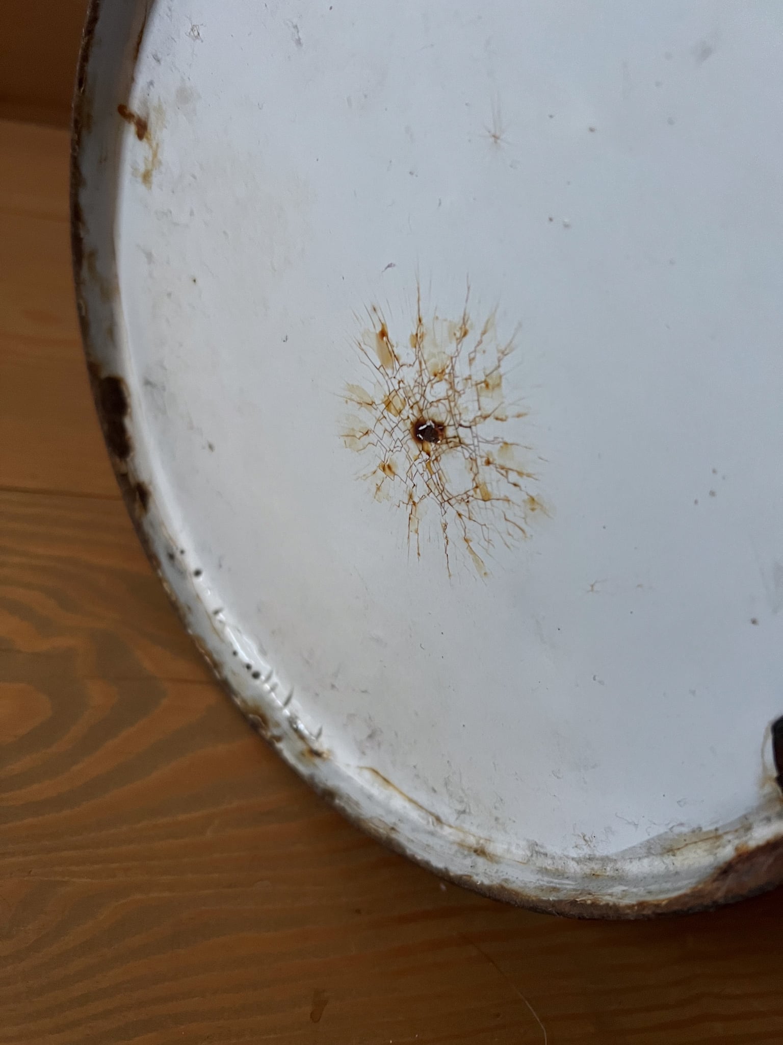 白地にブルーのラインが爽やかな大きめのホーロー製ジャグ フランスアンティーク ヴィンテージ