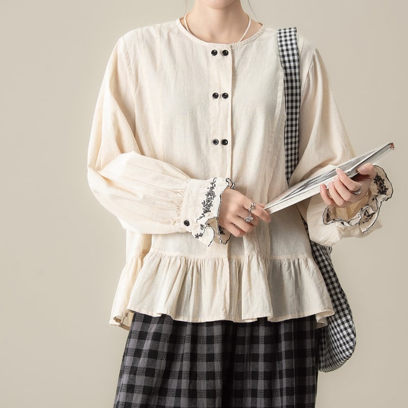 ダブルボタン裾フリル刺繍ブラウス M2133