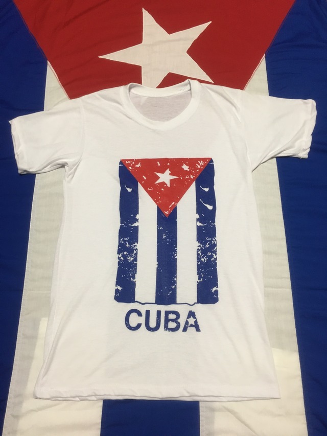 キューバ国旗のTシャツ