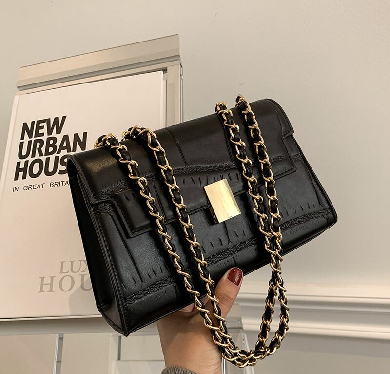 レッドスタンダードオータムウィンターチェーン ワンショルダー レトロ 秋物 冬物 メッセンジャーバッグ Tiancai_Wing_Bag3306059647