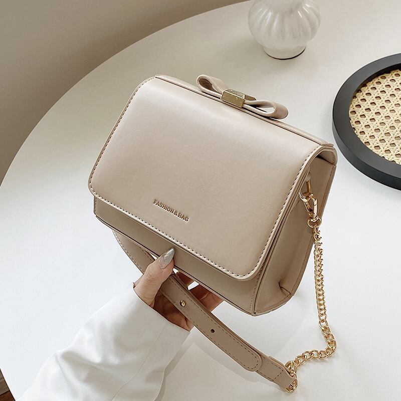 レッドスタイルチェーン シングル スクウェア ハンドバッグ メッセンジャーバッグ 手作りハンドバック95333253250