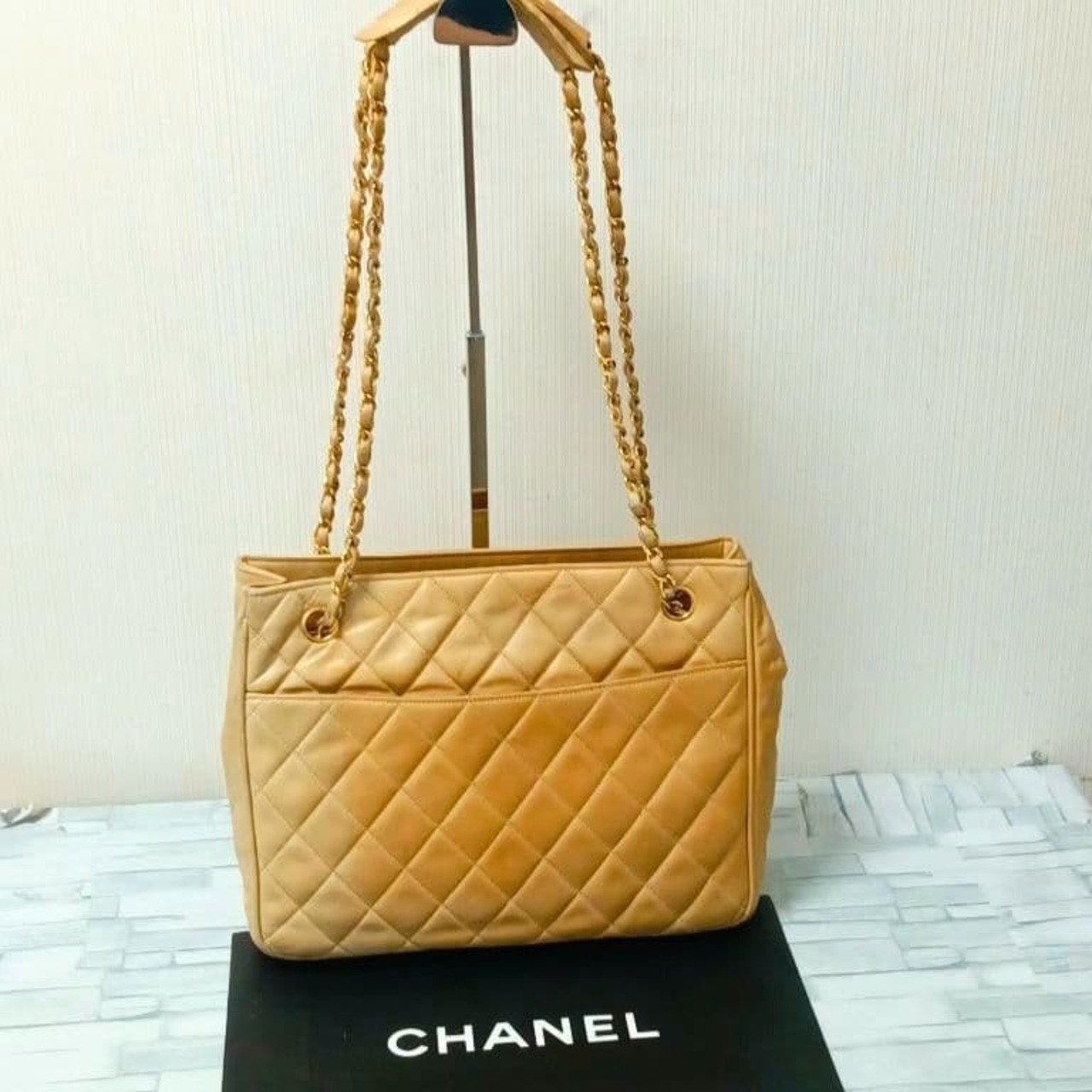 シャネル CHANEL マトラッセ チェーンショルダー ラムスキン ベージュ 