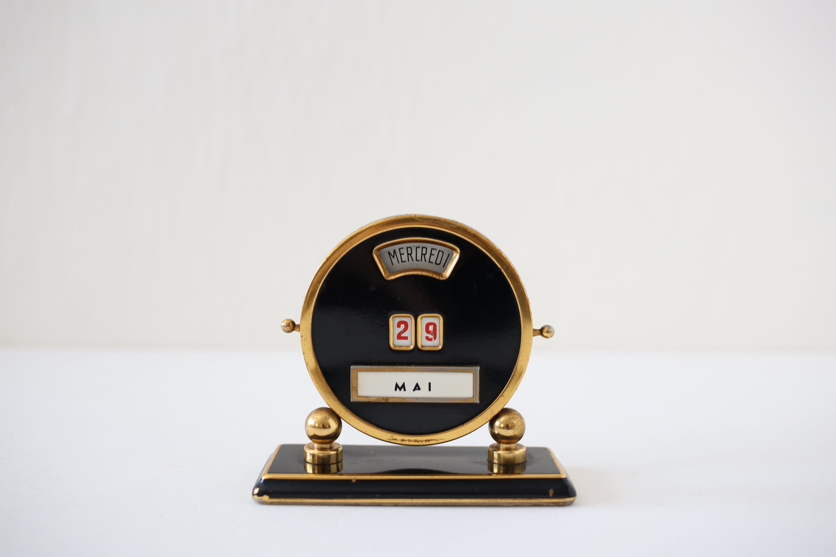 フランス アンティーク ヴィンテージ MISTRAL 万年卓上カレンダー ブラック×ゴールド N-05247