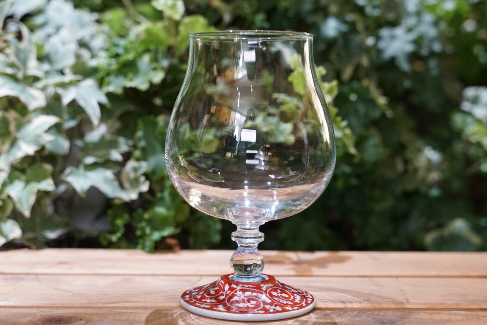 龍峰窯 赤絵の唐草模様のゴブレットb