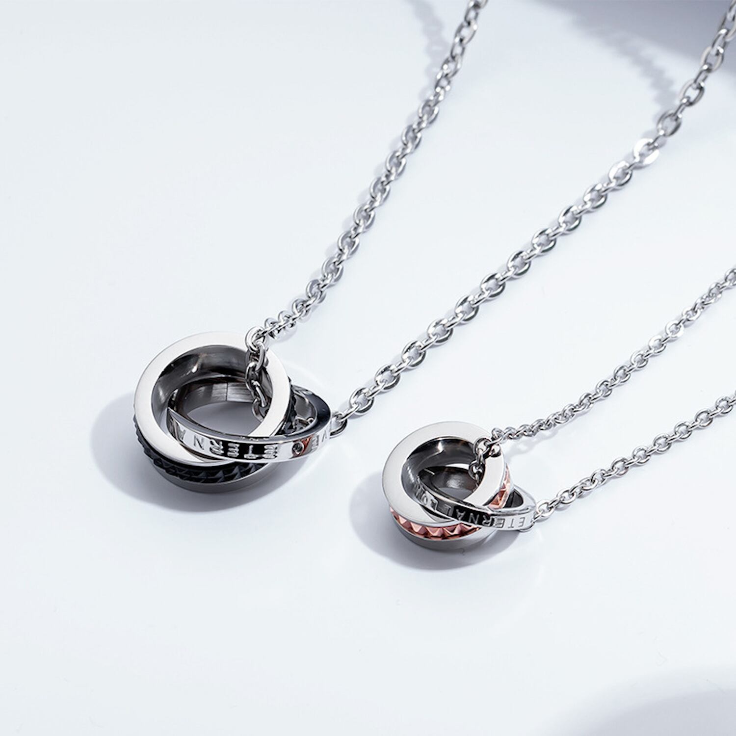 2022年春夏 匿名配送 「ETERNAL LOVE」刻印のペアネックレス