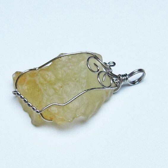 リビアングラス ペンダント 一点物 メール便可 112-13773