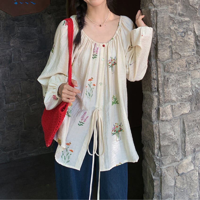 flower embroidered lantern sleeve blouse J00117