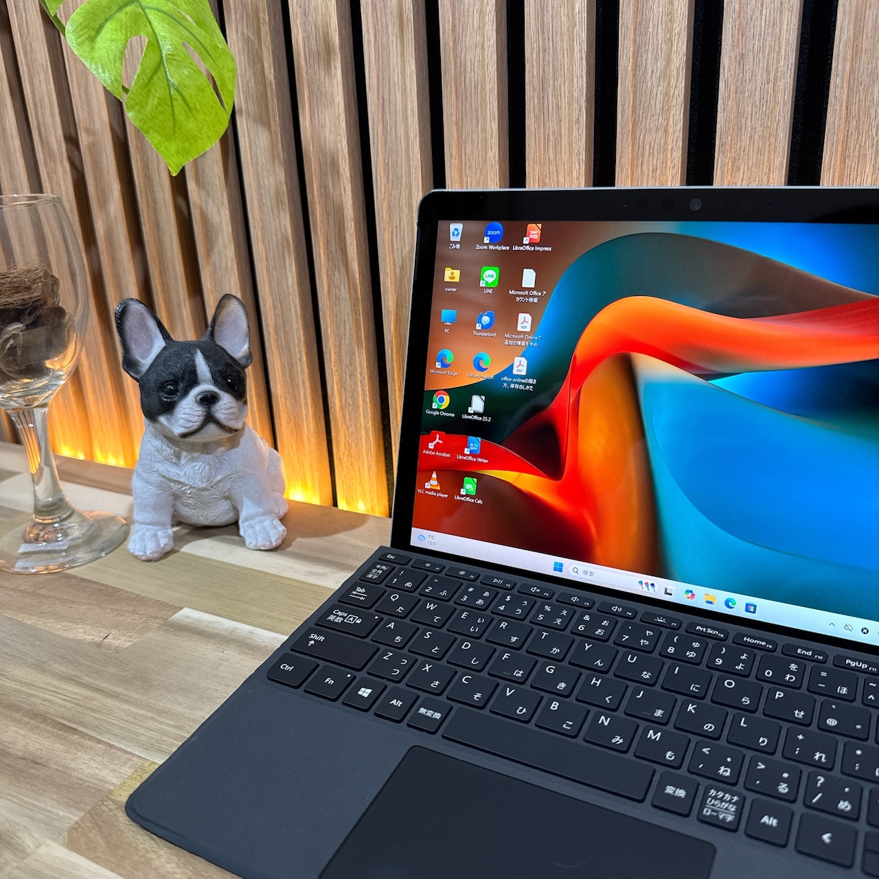 \ 公式ショップ限定価格❣️/ 2in1モデル《人気シリーズ》Surface Go3 プラチナ タッチパネル式 メモリ4GB eMM64GB ノートパソコン 安心サポート＆3ヶ月保証付き