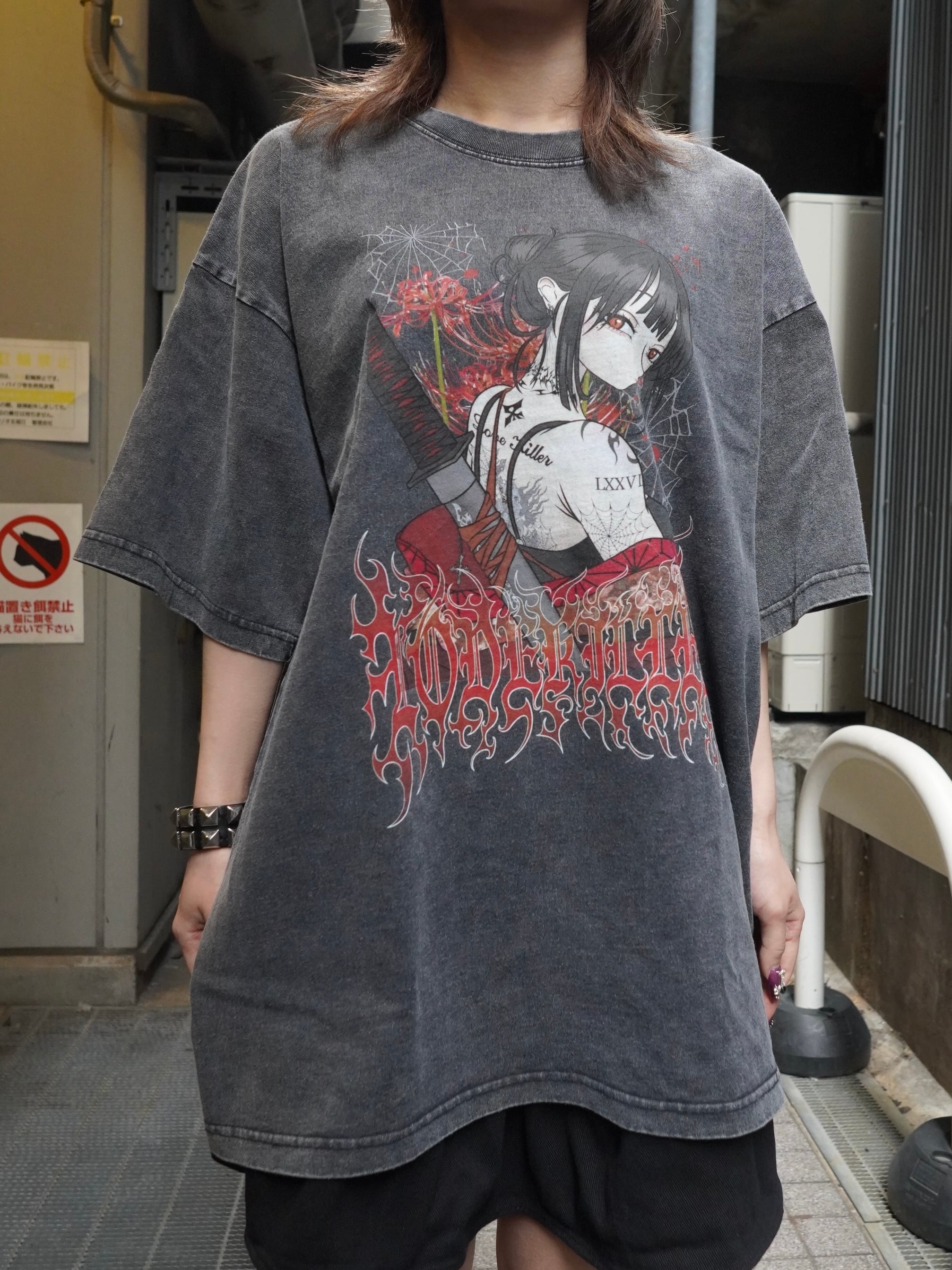 LOVEKILLER ラブキラー　アニメイラスト　Tシャツ　ダメージ　カスタム LOVE KILLER】Red Killer girl Graphic logo T-shirt | OVERTURE