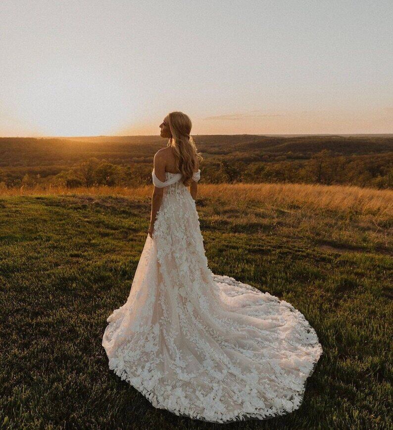 オフショルダー ベアトップ パーティードレス 細見えシルエット 披露宴  