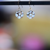 namiumi ガラスのピアス　水玉 / namiumi Glass Earrings – Polka Dot