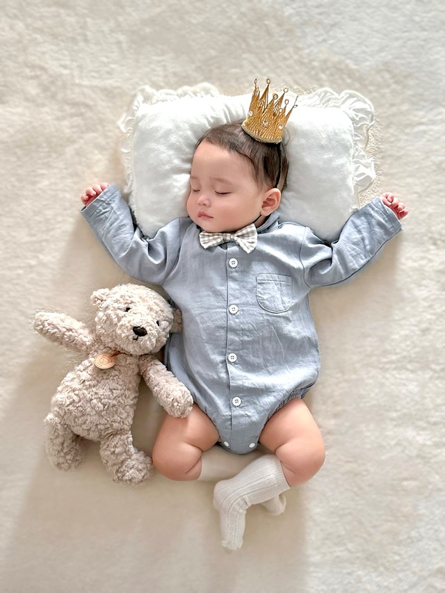 即納birthday crown　ビジューつき　