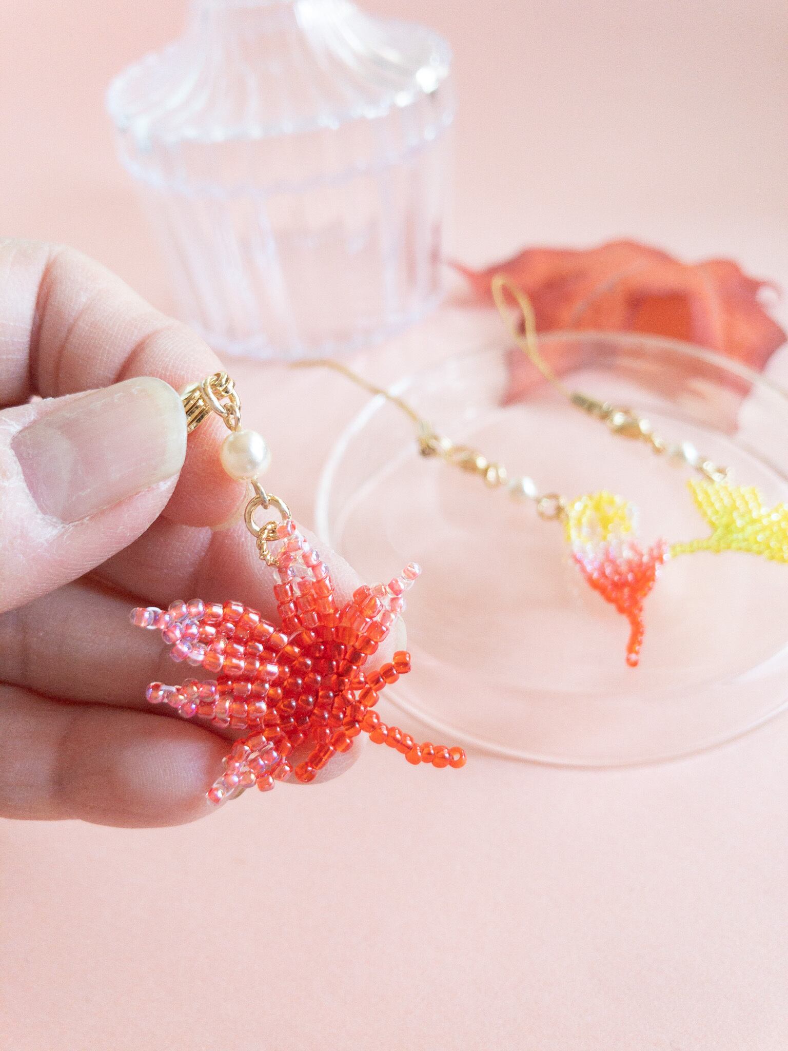 紅葉の葉のビーズステッチストラップ(1つの値段です) | うさのひみつきち