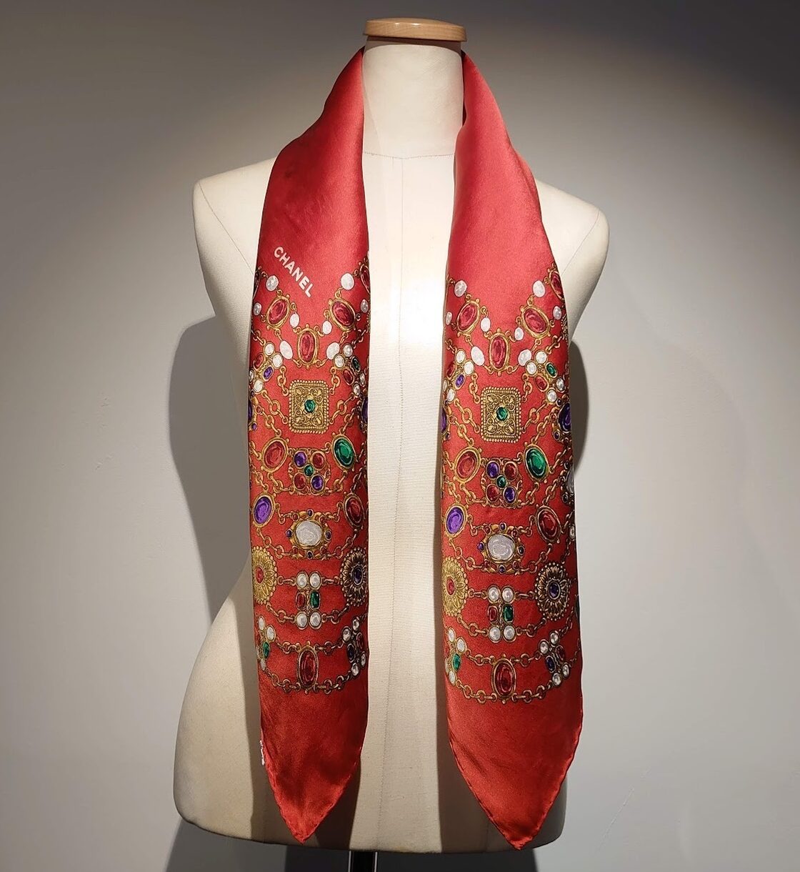 SALE！】CHANEL シャネル スカーフ ジュエリー柄 ビジュー柄 宝石柄  