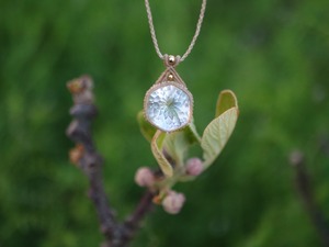 花曼荼羅水晶 六角　ペンダント　( Ⅰ )