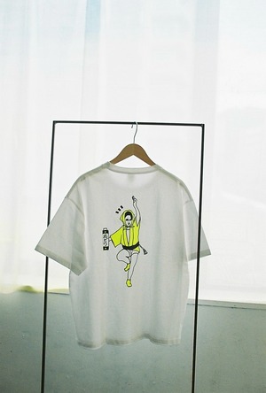 「GROOVIN'」ボックスシルエット Tシャツ