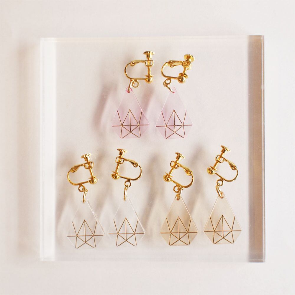 アクリルダイヤモンド雫ピアス/イヤリング | 世界のかわいいもの