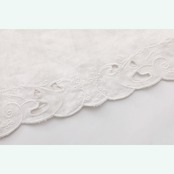 アンティークな魅力に包まれた：スカラップ刺繍クロップドワイドパンツ 《Y0216》