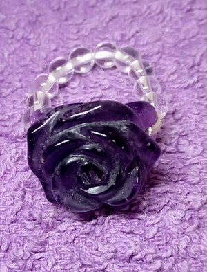 アメジスト　薔薇指輪　～魔除けのお守り石　直感力を高める～