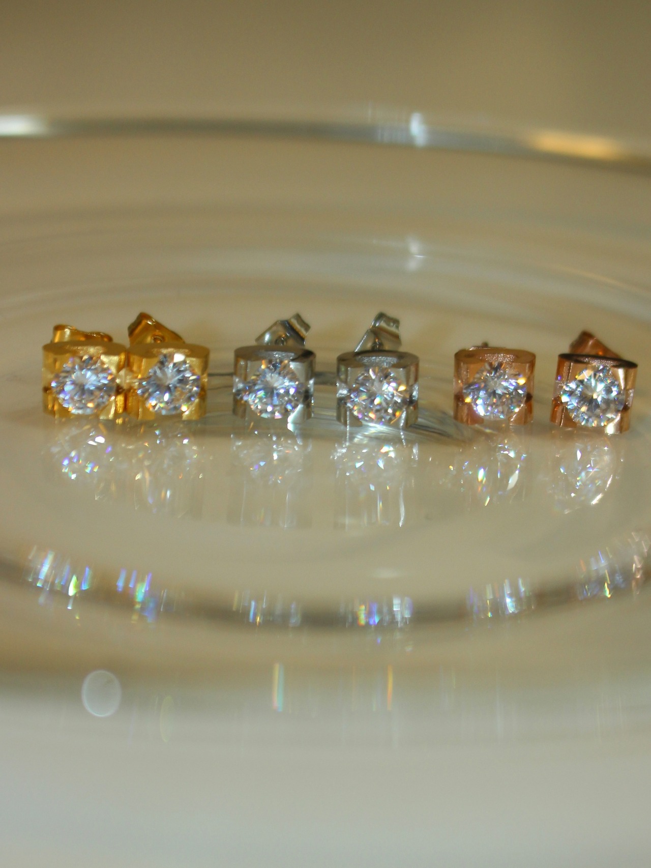 Cubic zirconia pierce