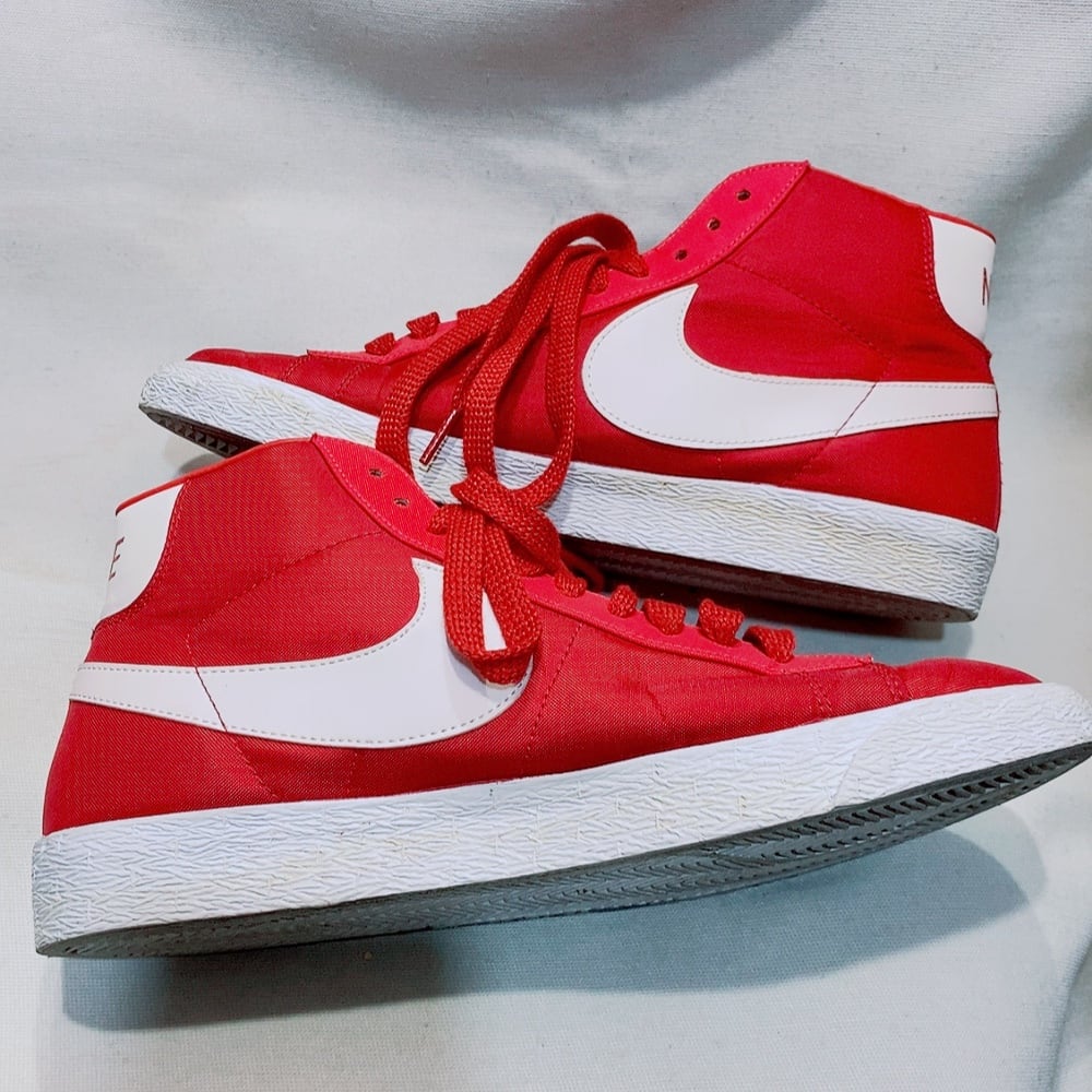 使い勝手の良い ブレイザーハイ ナイキ ヴィンテージ BLAZER NIKE 赤 スニーカー シューズ