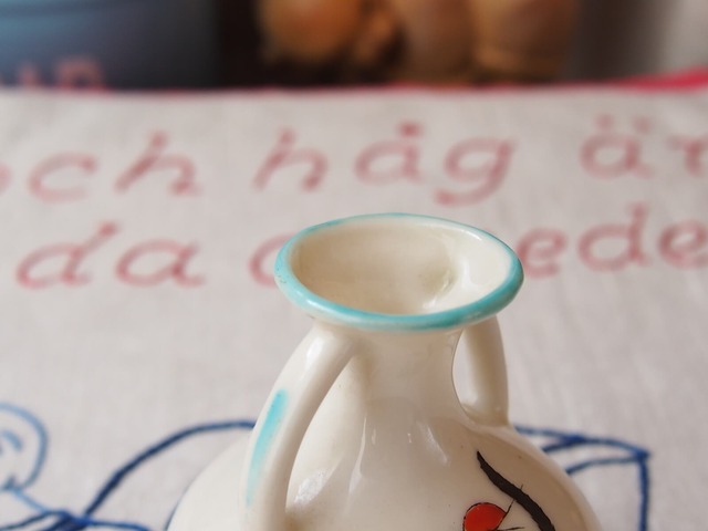 イギリスアンティーク　ミニ花瓶　GOOD LUCK CAT