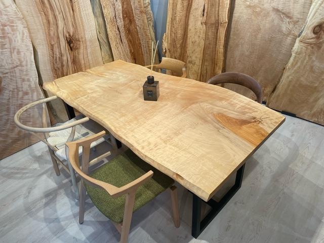 【OUTLET】 白栃（トチ）_1800×870-880-950×40_新宿店_テーブル天板/一枚板 OH843
