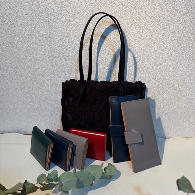 B.stuff 「リアン」スクエアハンドバッグ クロ