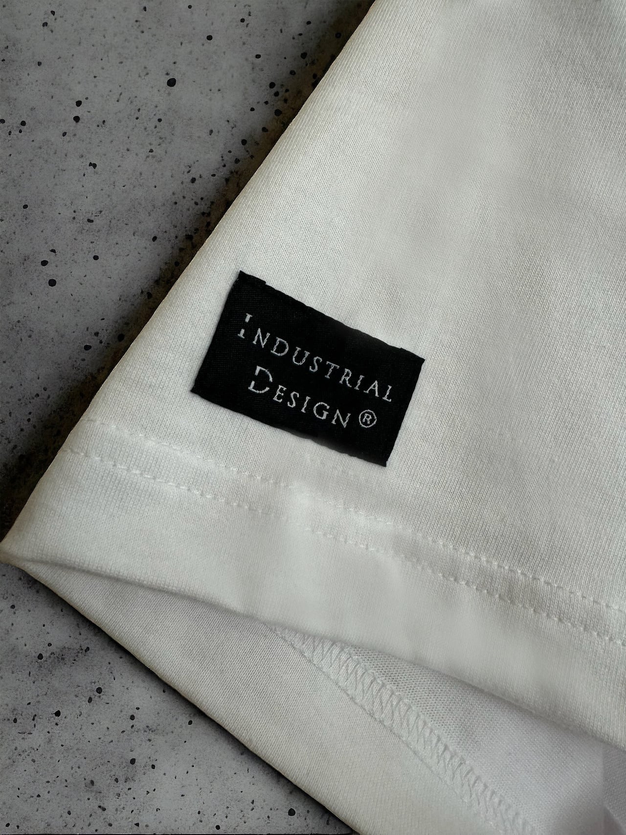 IDステッチタグTシャツ (white) | 【 I DESIGN】アイ・デザイン公式