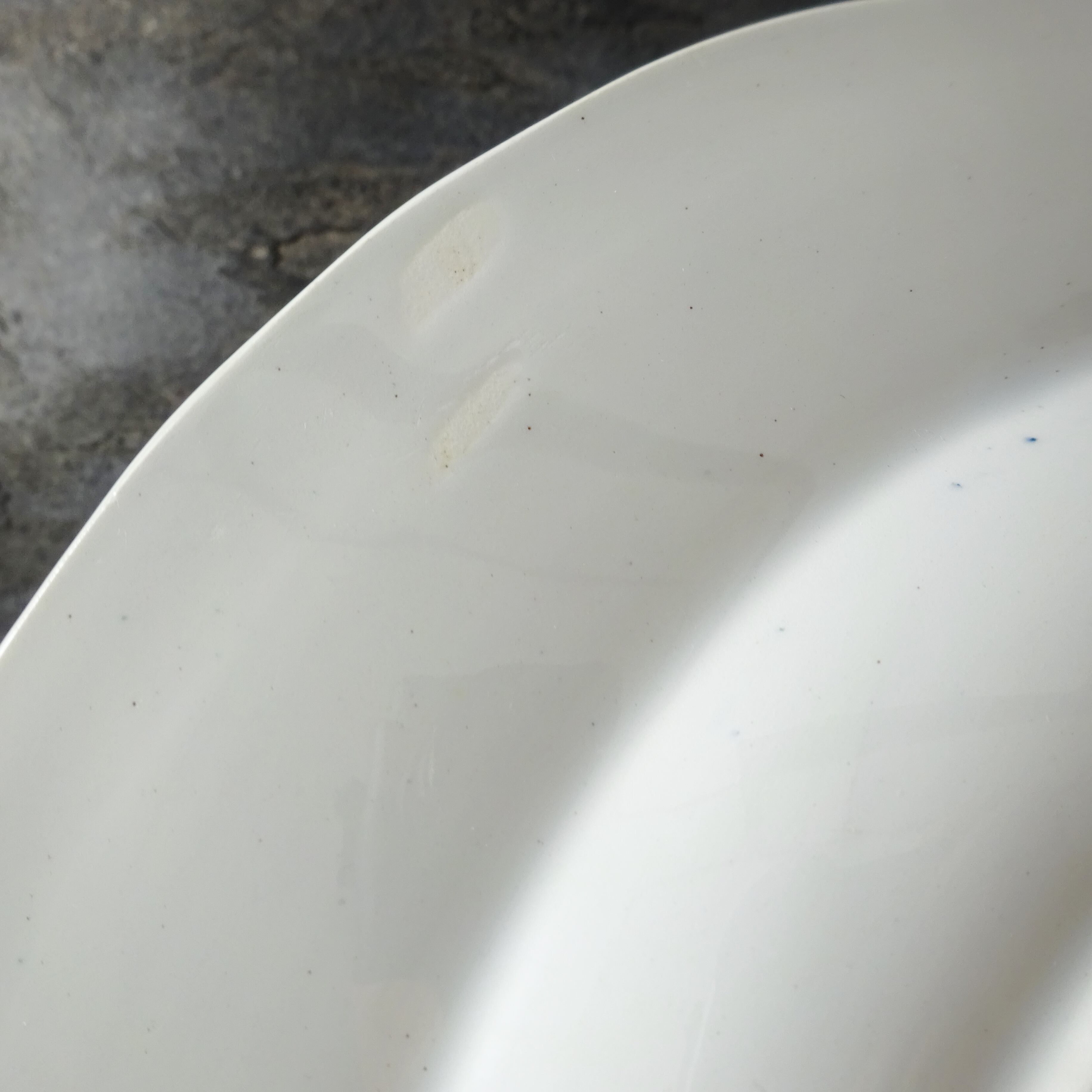 ST AMAND ET HAMAGE NORD  modèle《LAMBALLE》Assiette creuse (C)