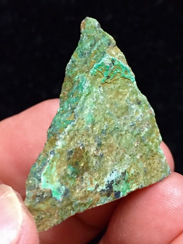 12) 直感力と洞察力の強化！マウントシャスタ「クリソコラ」原石