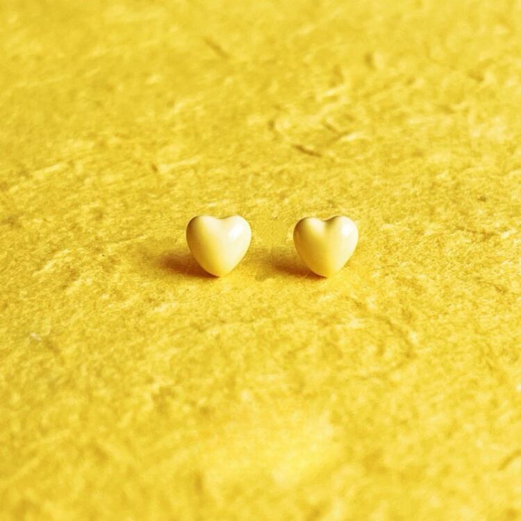 Heart-shaped Resin Stud Earrings ‐1col‐ A0485