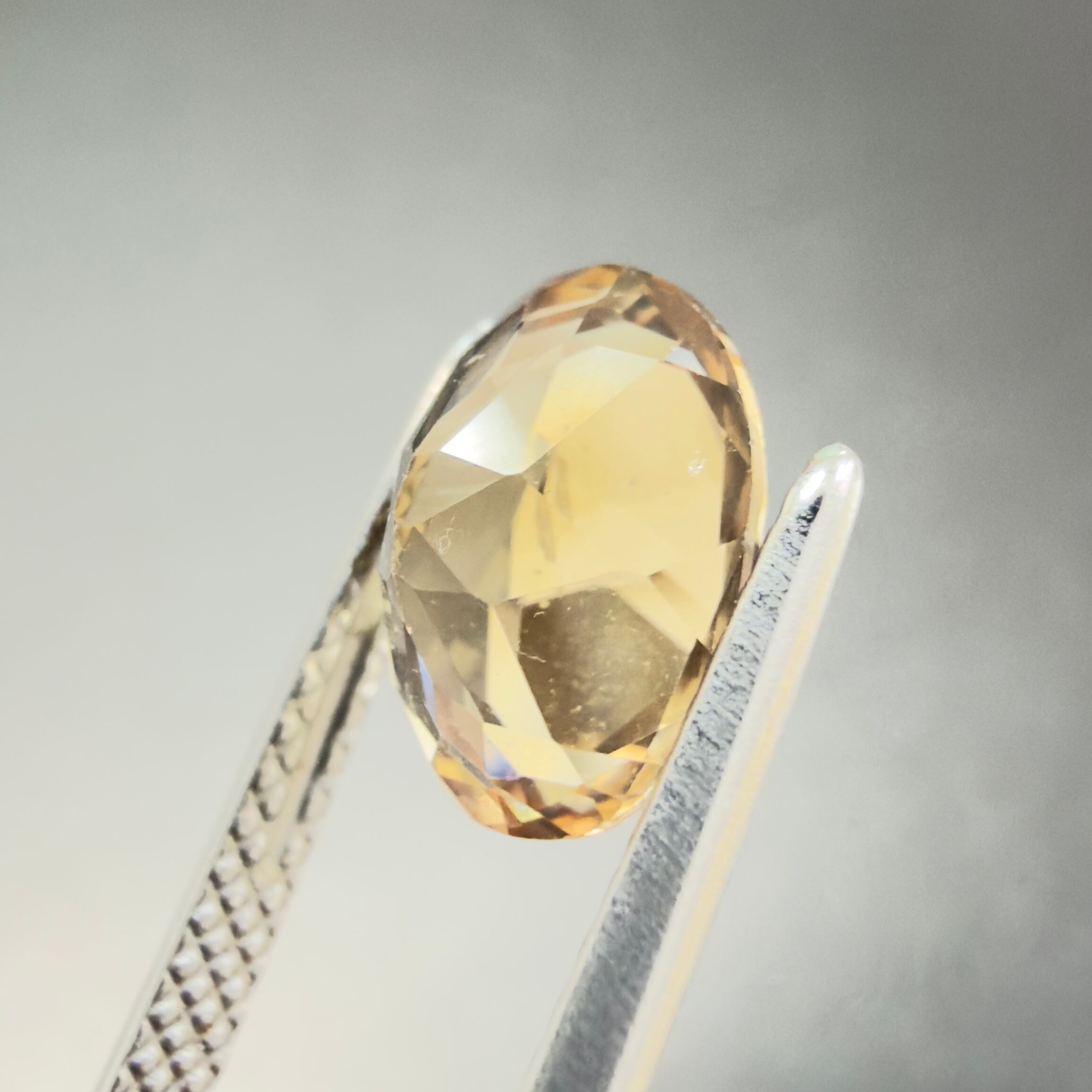 シャンパントパーズ】 ルース 2.16ct | たからいしルース オンライン