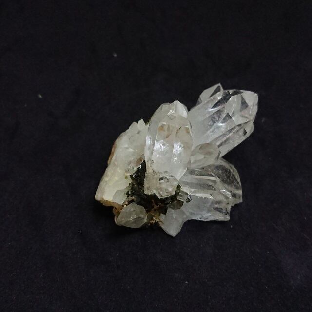 水晶 エピドート 共生クラスター(グリーントルマリン)4.8kg ー 水晶 エピドート 共生クラスター(グリーントルマリン)4.8kg ー