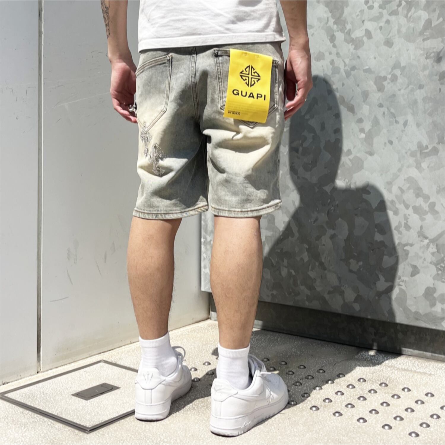 GUAPI / FADED CROSS DENIM SHORTS | HOLICK